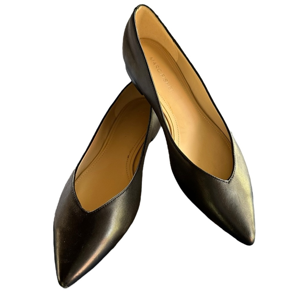 Marc Fisher • NWOT Black Leather Pointy Toed Flats • Size 7